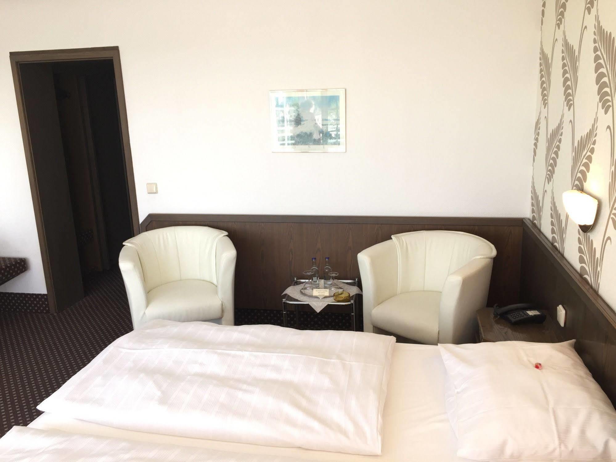 Terminal Hotel Koeln מראה חיצוני תמונה