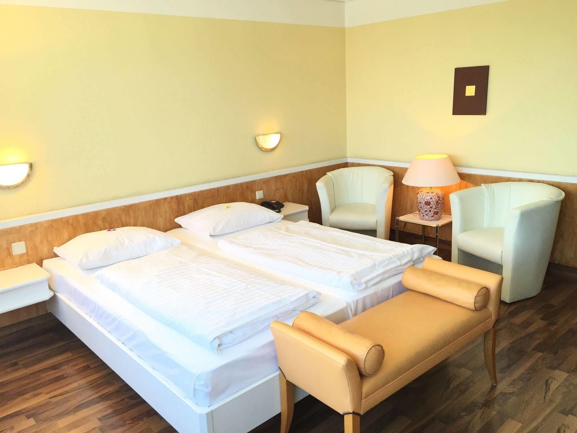 Terminal Hotel Koeln מראה חיצוני תמונה