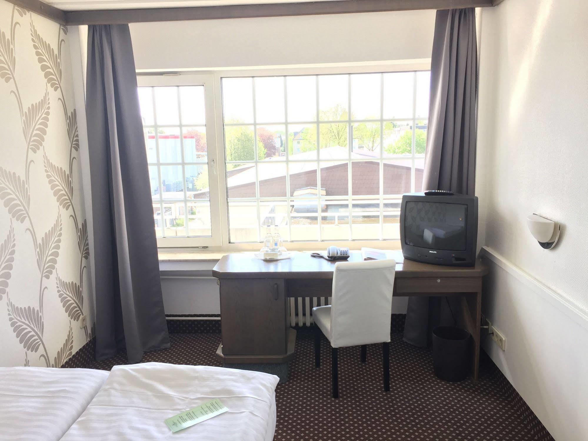 Terminal Hotel Koeln מראה חיצוני תמונה