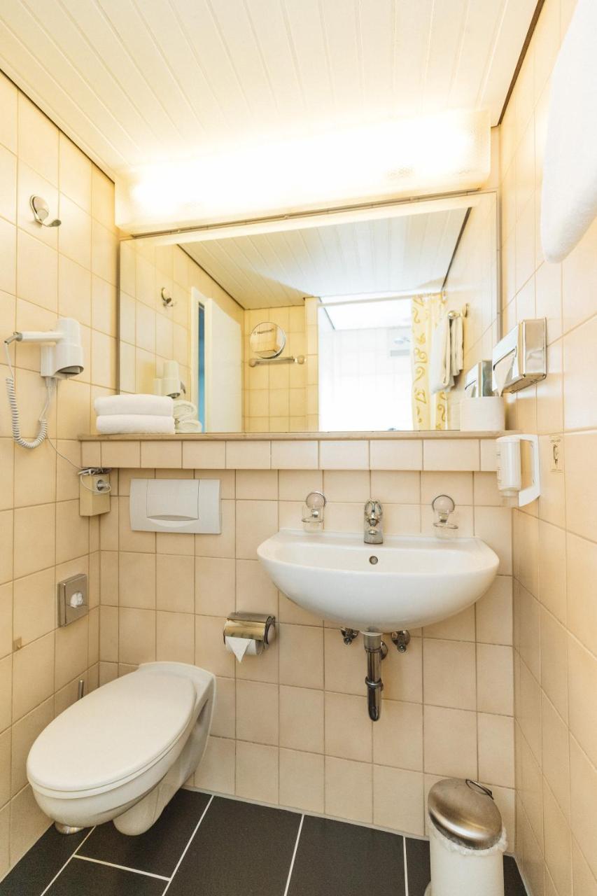 Terminal Hotel Koeln מראה חיצוני תמונה